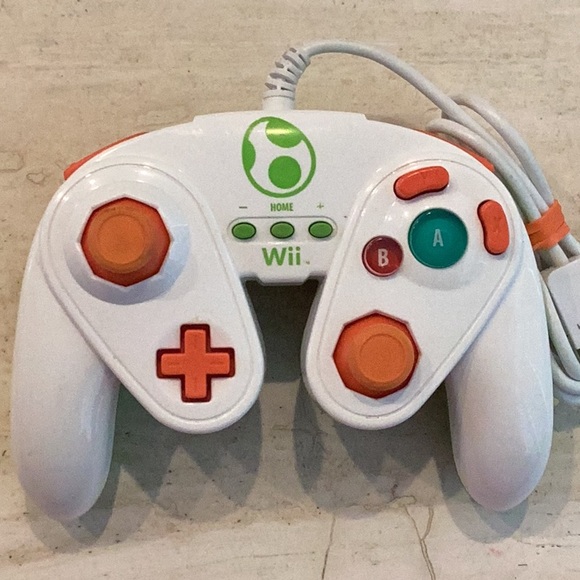 Wii Other - Yoshi Wired Fight Pad Controller Wii U & Wii